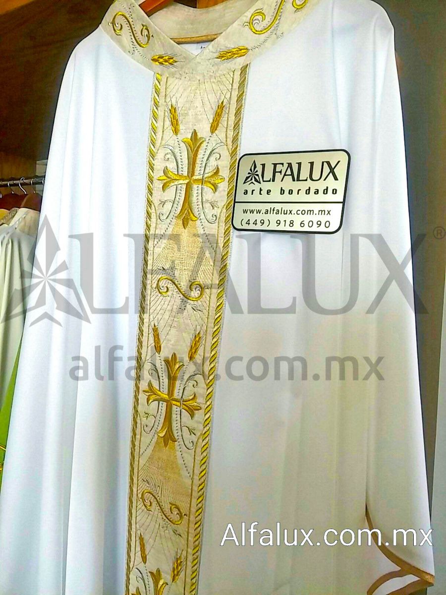 11 CATEDRAL BLANCO CUERDA CUELLO BROCADO 1